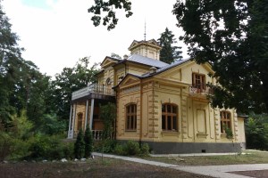 Будинок Уварової